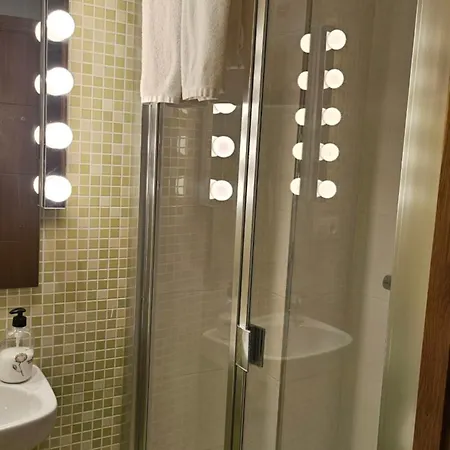 Vivienda En El Centro De La Ciudad * A Coruna